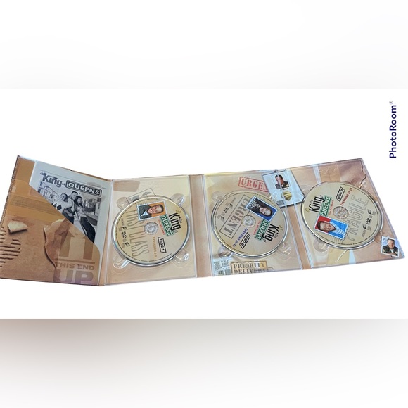 2/ $15 🔵 King of Queens Season 3 - Picture 2 of 2